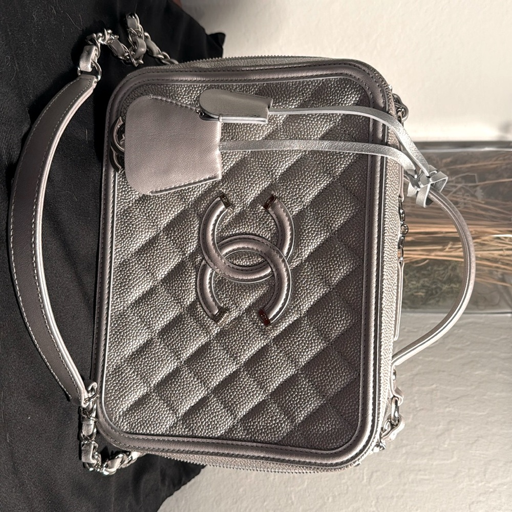 Chanel Medium Filigree vanity case
